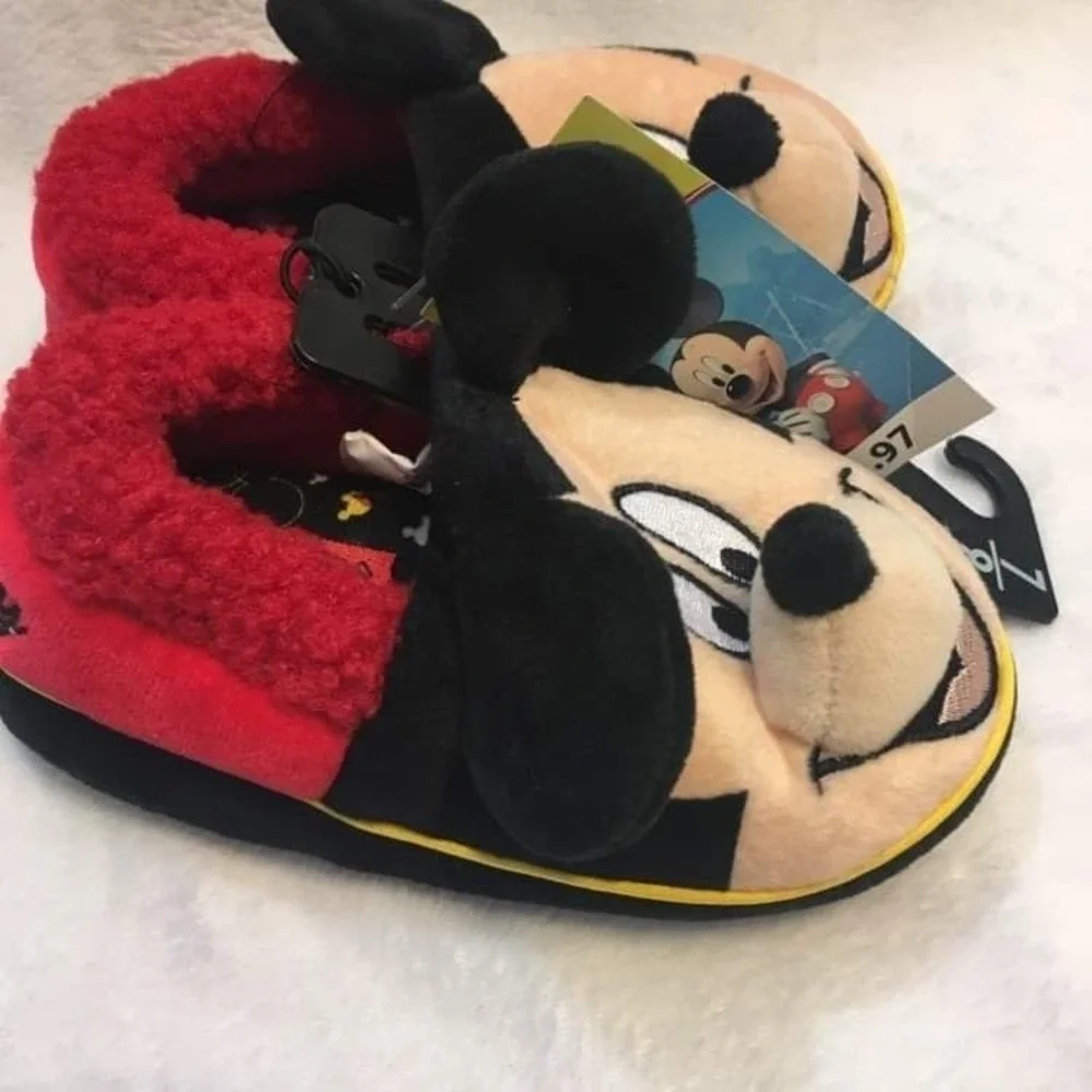 NWT Mickey‎ Mouse slippers non slip disney 11/12